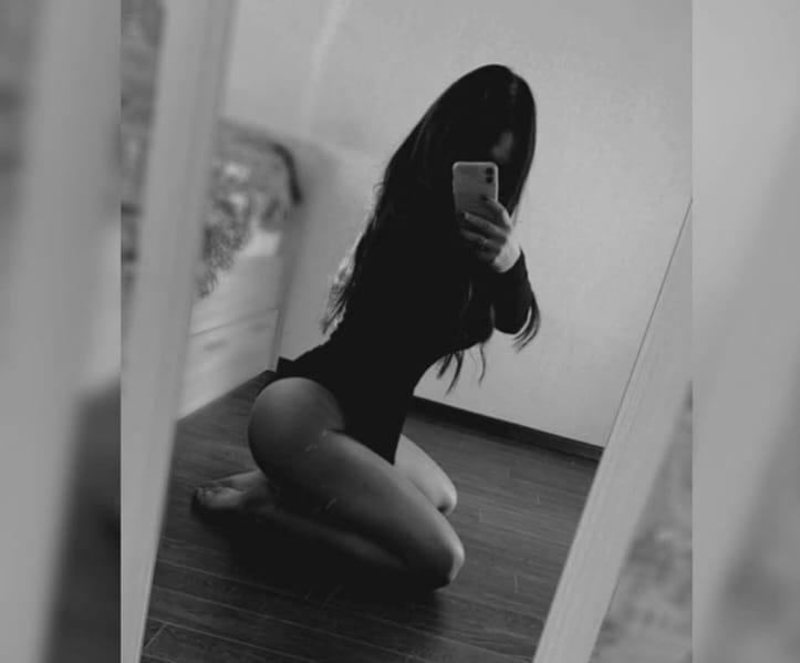 בחורה דוגמנית -בראשון לציון
