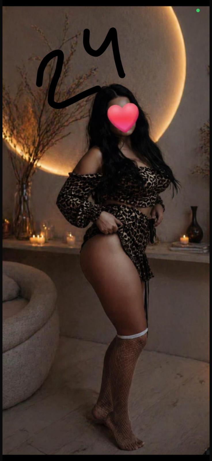 בפתח תקווה מסאזיסטית מקסימה