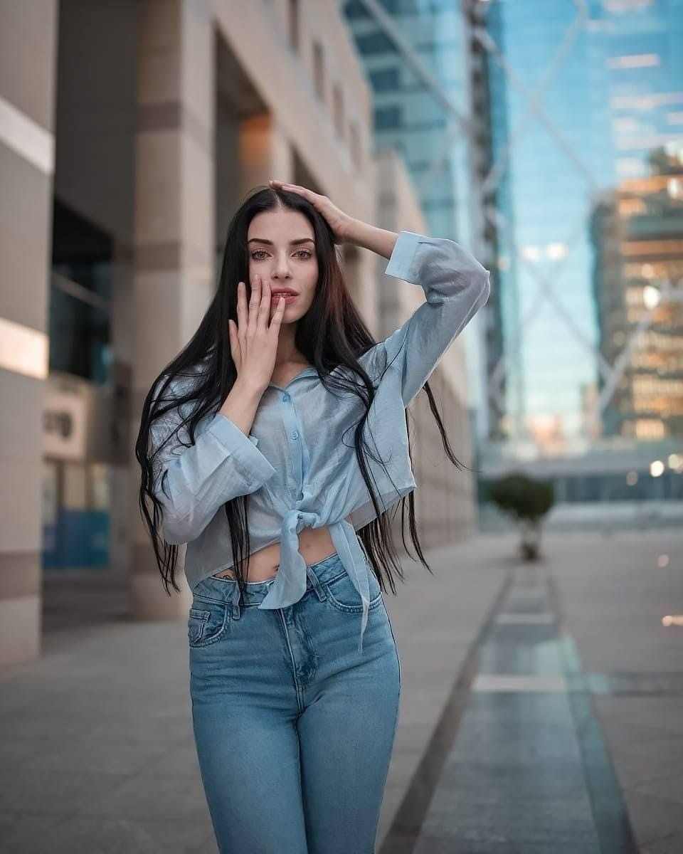 ליזה- תל אביב אישה יוקרתית בת 25 חטובה