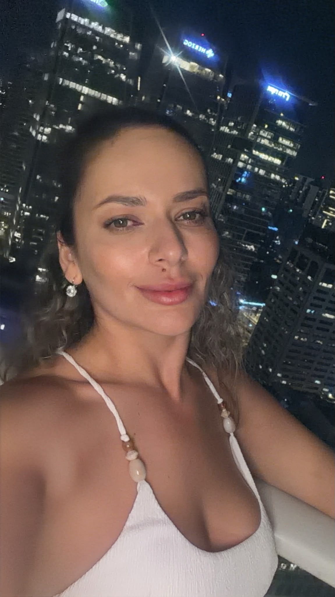בחיפה – בחורה מחול דוגמנית